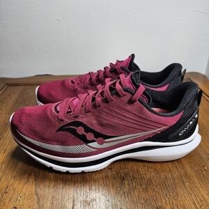 Saucony Kinvarq 12 Running Shoes Women's Size 7.5